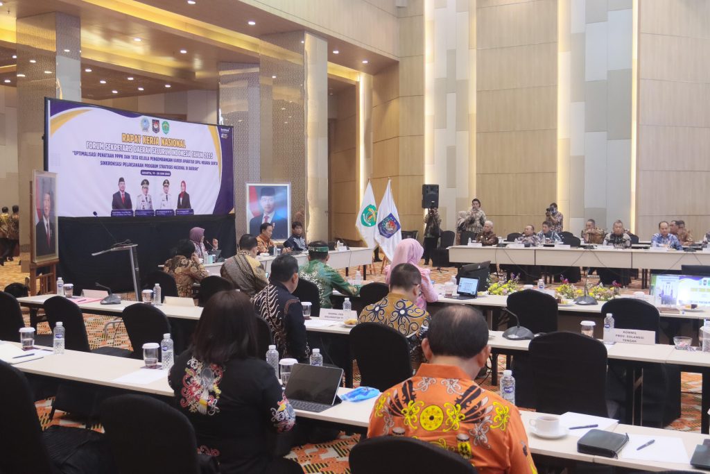 D1-8-1024x683 Sekda Muba Apriyadi Hadiri Rakernas Forsesdasi Tahun 2025