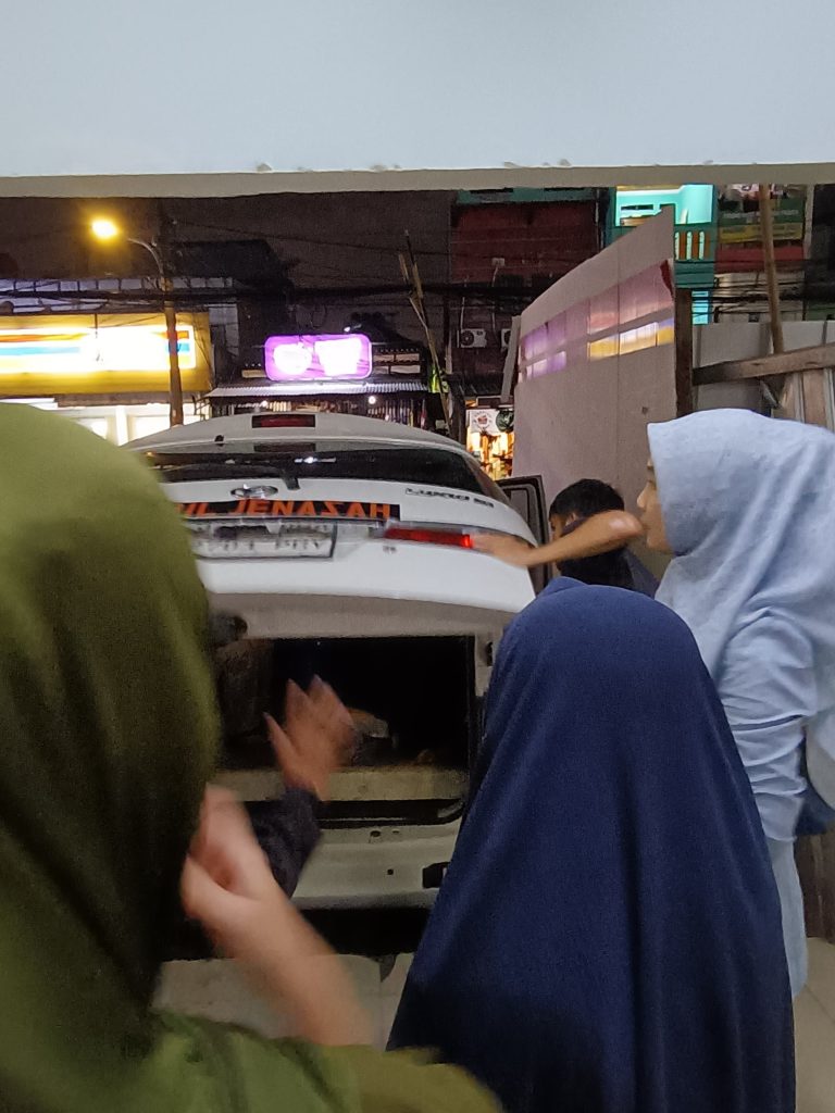 E2-768x1024 Tutup Usia, Pemkab Muba Fasilitasi Penuh Biaya Pengobatan dan Pemulangan Jenazah Flora