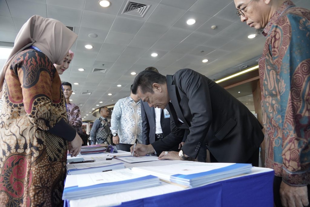 IMG-20250619-WA0083-1024x683 Bupati Muba Hadiri RUPS Bank Sumsel Babel