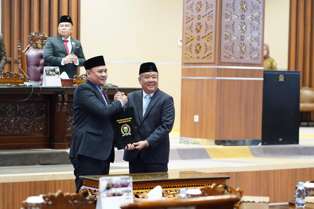 A1-4-1024x683 Paripurna XVII DPRD Prov Sumsel: Jawaban Gubernur atas Pandangan Umum Fraksi-fraksi DPRD Sumsel terhadap Tiga Raperda