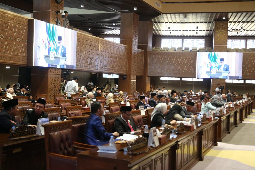 A3-1024x683 Rapat XV Paripurna DPRD Sumsel: Fraksi-fraksi Beri Masukan atas Pengelolaan APBD 2024