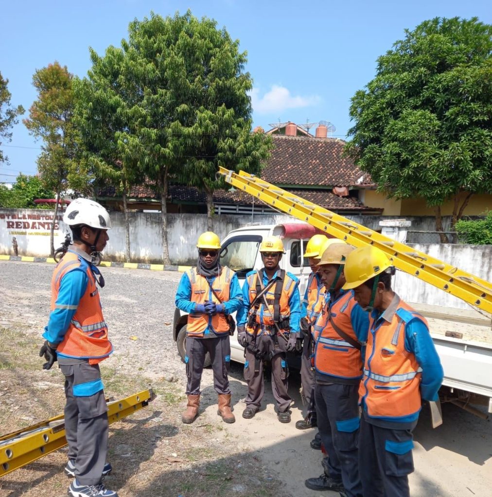 IMG-20250724-WA0047-1012x1024 GM PLN UID S2JB Tinjau HSSE Control Center di Ogan Ilir