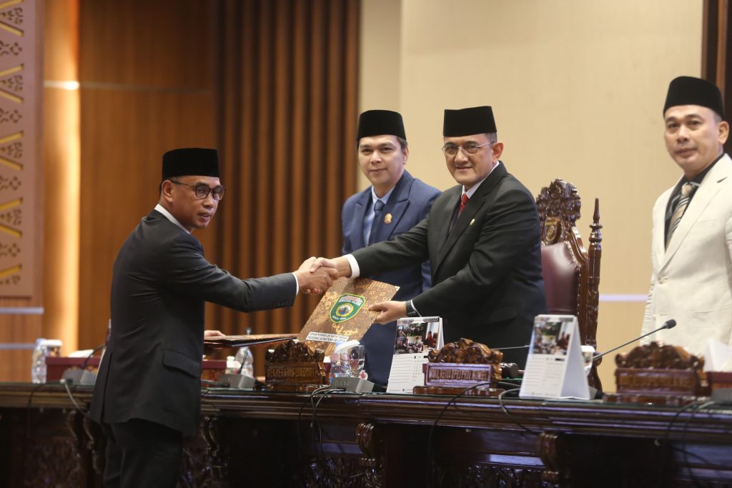 c1-1-1024x683 DPRD Sumsel Bahas Tiga Raperda Strategis, Sekda Edward Candra Dengarkan Pandangan Fraksi