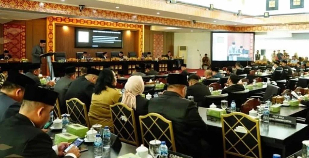 d2-8-1024x525 DPRD Kota Palembang Gelar Rapat Paripurna ke-13 MP III Tahun Kerja 2025