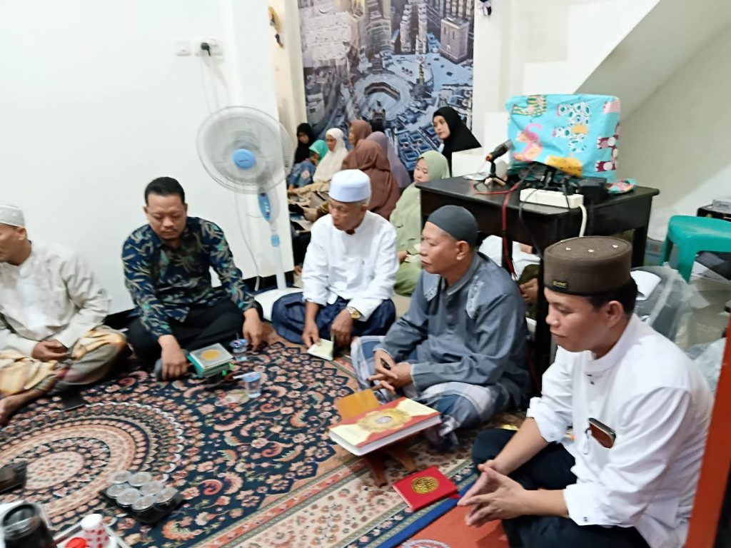 E2-2-1024x768 Sambangi Gandus, Pimpinan Pondok Pesantren Walisongo Ngabar Yasinan dan Makan Malam Bersama Alumni dan Warga