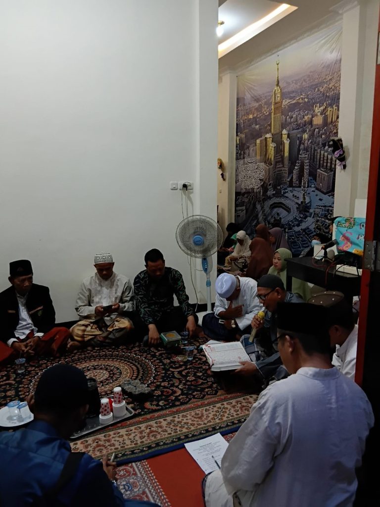 E3-1-768x1024 Sambangi Gandus, Pimpinan Pondok Pesantren Walisongo Ngabar Yasinan dan Makan Malam Bersama Alumni dan Warga
