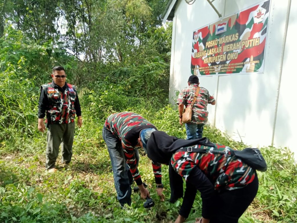 IMG-20250829-WA0084-1024x768 Tingkatkan Silaturahim, Laskar Merah Putih OKU Gelar Kerja Bakti