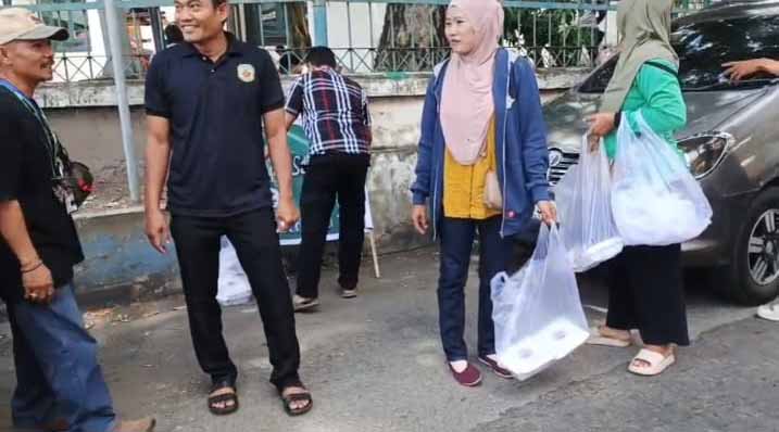 E1-2 FPB Sumsel Tebar Kebaikan di Jumat Berkah, Disambut Hangat Warga