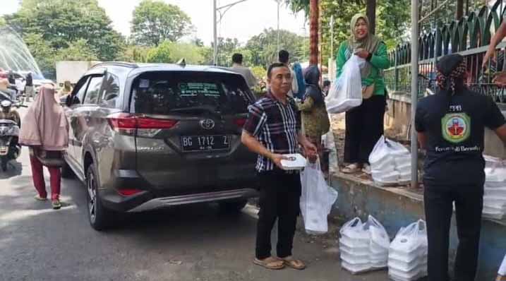 E3-2 FPB Sumsel Tebar Kebaikan di Jumat Berkah, Disambut Hangat Warga