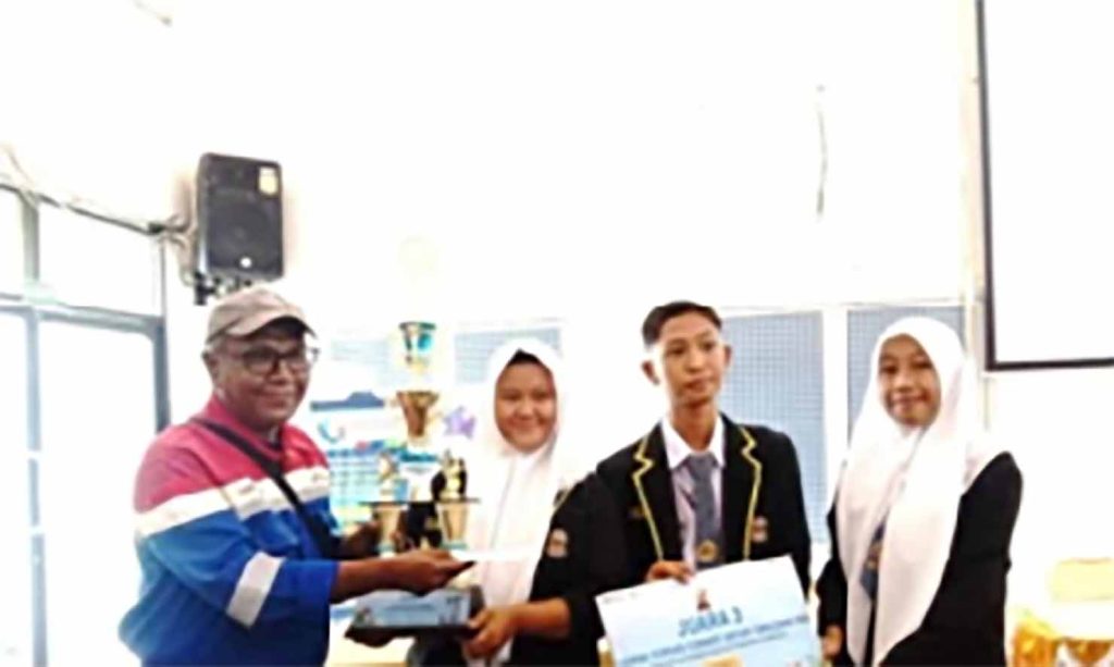 E2-1-1024x613 Tingkatkan Kualitas Sekolah, Kepala SMKN 1 Tanah Abang Asrowi SPd: Banyak Prestasi yang Didapat