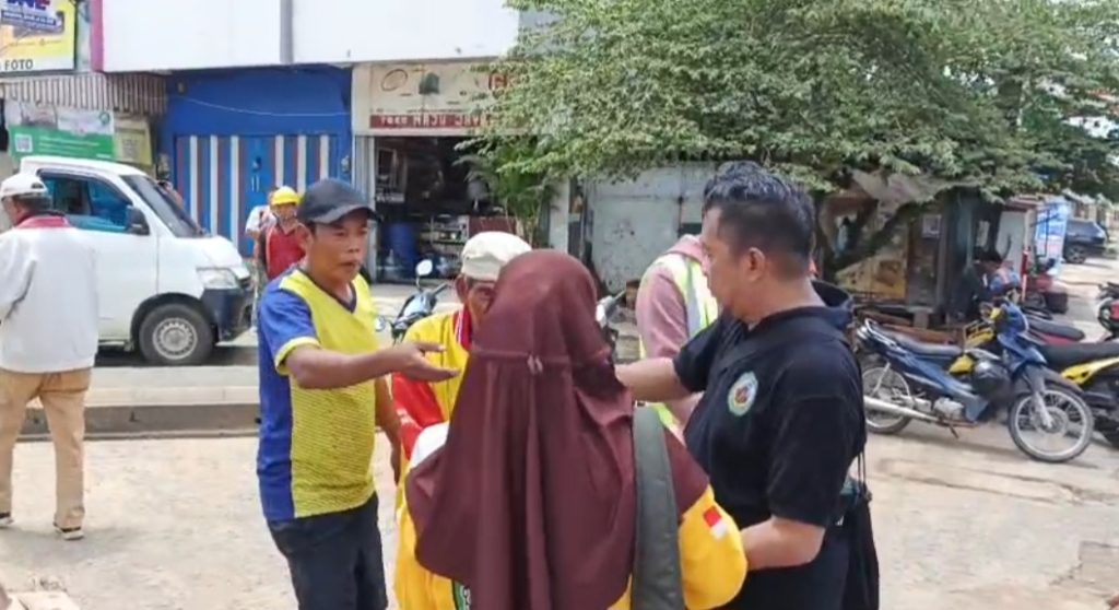 Screenshot_20251114_164203_WhatsApp-1024x558 FPB Sumsel Kembali Tebar Kebaikan Jilid 2, Program Jumat Berkah Disambut Hangat Warga