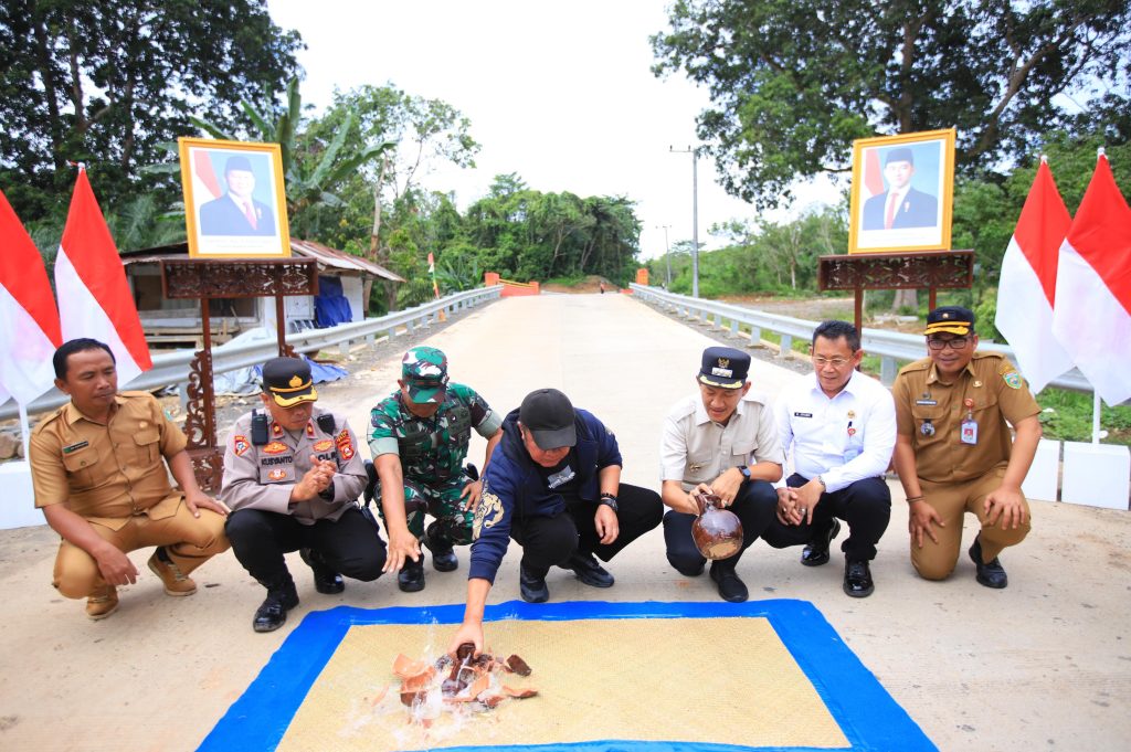 IMG-20251216-WA0076-2-1024x681 Gubernur Herman Deru Resmikan Jembatan Tumpang Sari di PALI