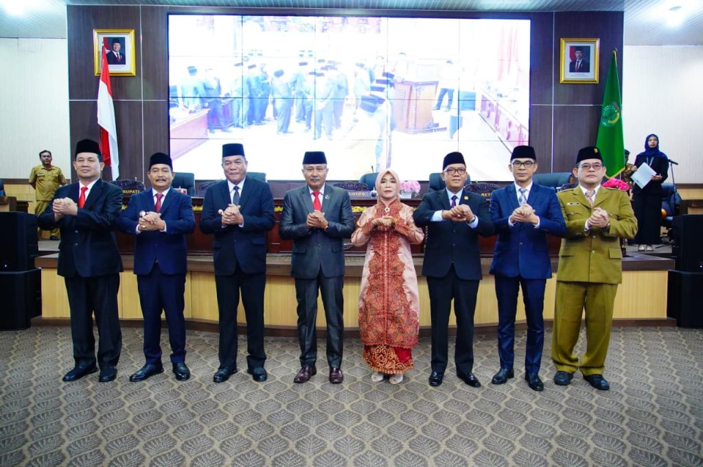 D2-3-1024x681 Sodingun Resmi Dilantik Gantikan Nyadiyanto, Bupati Toha Harap Perkuat Sinergi DPRD dan Pemkab Muba