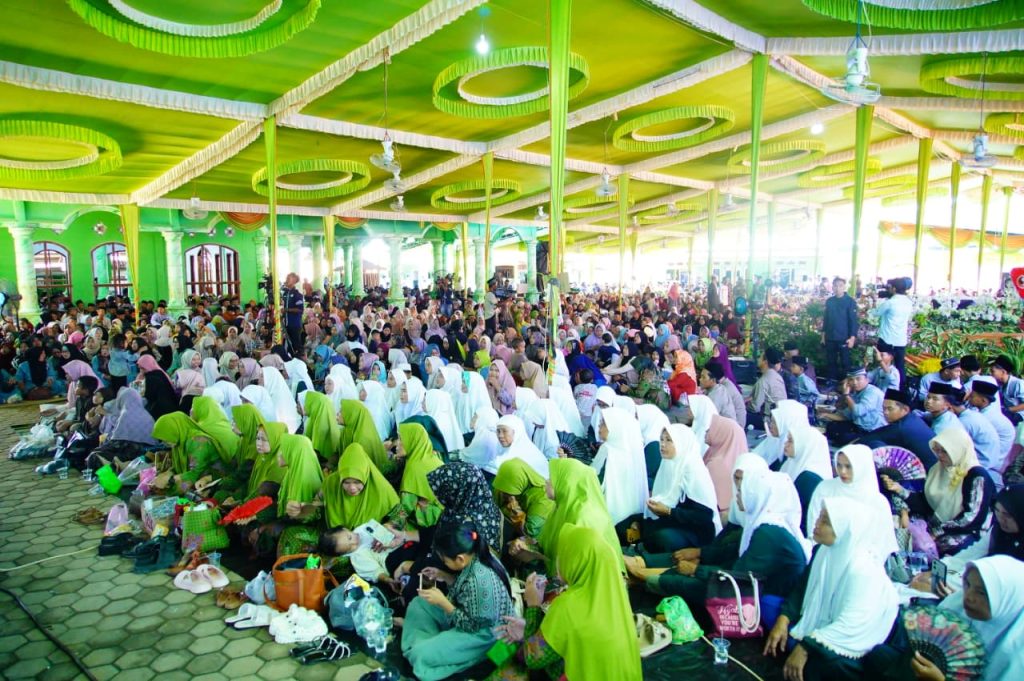 D2-9-1024x681 Bupati Muba Hadiri Haflah Akhirussanah Pondok Pesantren Al-Hikmah, Tekankan Pentingnya Benteng Agama bagi Generasi Muda