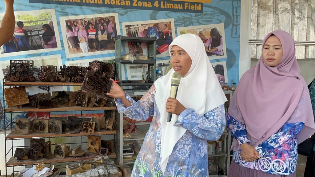 d3-3-1024x576 Berkah Limbah, Rumah Kreatif Boek Khaman Tingkatkan Semangat Kewirausahaan Warga Desa Lubuk Raman